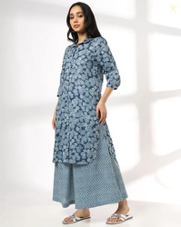 SIYAHI Women Floral Print Straight Kurta